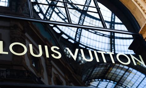 louis vuitton similitudini kering|kering vs lvmh.